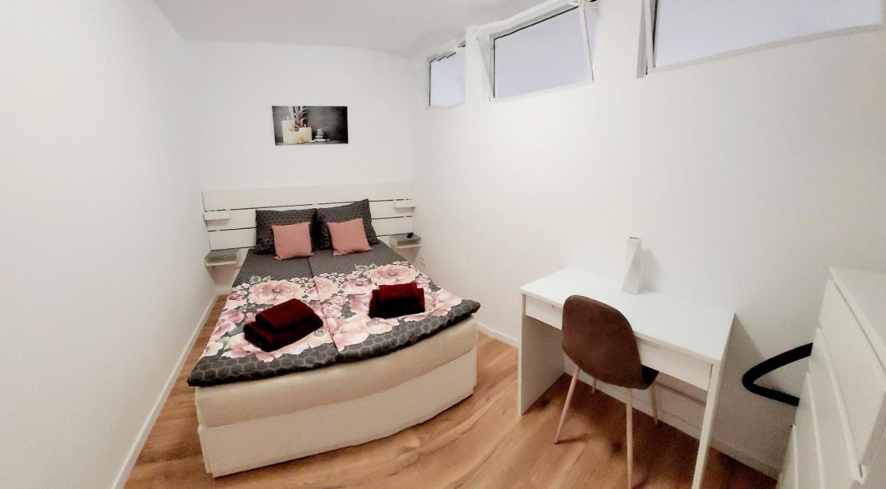 3-Zimmer, Bis 6 Personen Mit Parkplatz Apartment Mülheim an der Ruhr Екстериор снимка